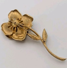 VINTAGE Brooch FRANCOIS (Coro) Flower Rose Pin Gold Tone Pearl 4in.