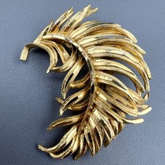 Vintage BSK Brooch Lot Leaf Feather Seaweed Faux Pearl Brushed Gold Tone Signed