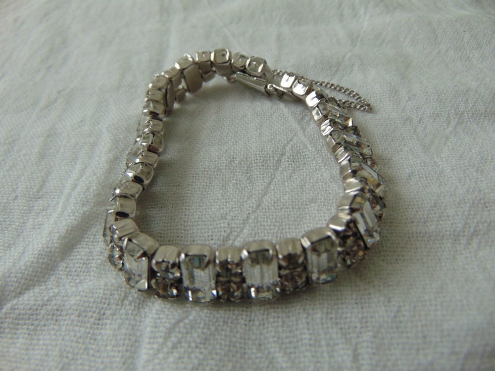 vintage Regency signed clear crystal baquettes rhodium plated bracelet as is