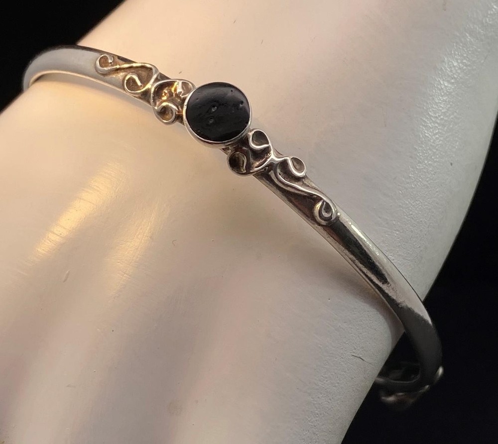 Taxco Mexico Sterling Silver Onyx Bangle Bracelet B91