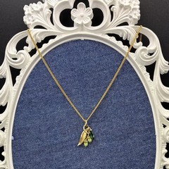 Pretty Vintage 12k Gold Filled Floral Leaf Pendant, Emerald-Glass, Peridot-Glass