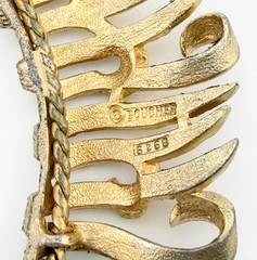 Boucher La Scala Brushed Gold Tone Choker Necklace & Clip-On Earrings Set 1956
