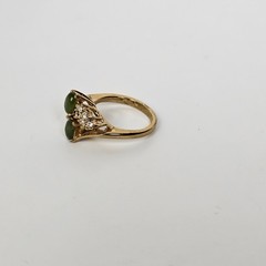 Vintage Uncas 70’s Faux Jade Green Crystal Rhinestone Gold Tone Ring Size 5.5