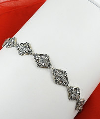 Vintage Signed M 925 Sterling Silver Diamond Cut Flower Link Bracelet 7.5″