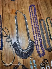 A1 Lot of 29 Vintage Modern NECKLACE Costume Jewelry Fashion Glass Beads Choker