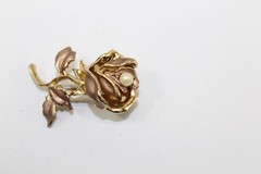 Brooch Gold-Tone Alloy Floral Design With Seed Pearl With Pendant Loop Vintage
