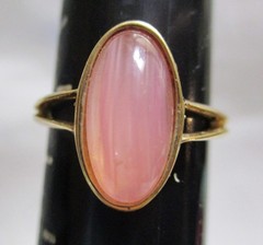 VINTAGE 1981 AVON PORCELAIN PASTEL RING,PINK, ROSE QUARTZ CABOCHON SZ 8.25