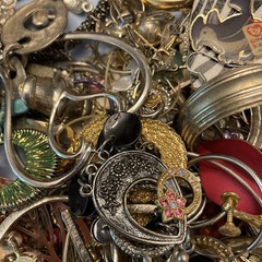 Jewelry Lot 3#9oz Earrings Vintage Modern Necklaces Cuff Link & Pieces. 103