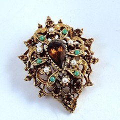 Vintage Faux Pearl & Jade Rhinestone Gold Tone Lapel Pin Brooch Signed ART