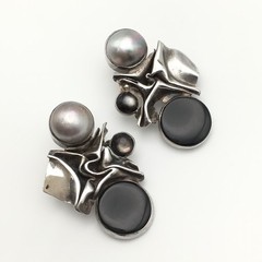 22g Vintage Sterling Silver Black Onyx & Pearl Earrings Marked Sterling #69