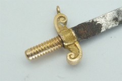 UNUSUAL ANTIQUE 18K GOLD STEEL SWORD CHARM / FOB c1800’s