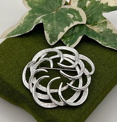 Vintage Sarah Coventry Tailored Swirl Pin Silver Tone 2.25 in Diameter