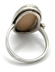 Vintage Sterling Silver / 925 Oval Mother of Pearl Ring Size 8.5