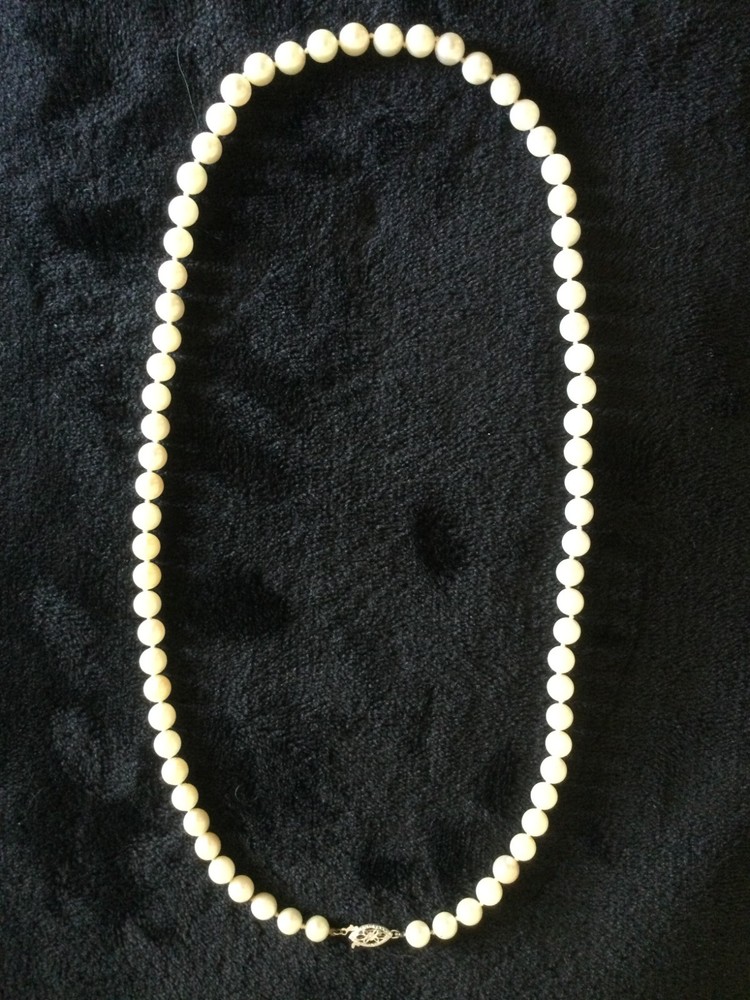 Vintage Cultured Pearl 20″ Knotted Necklace w/ Sterling Clasp