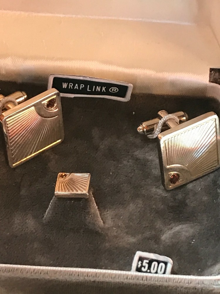 Vintage Demi Towncraft Etched Goldtone Squares w Tiny Ruby Red Accent Cuff Links