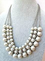 Graduated Pearls 3-layer y2k 1990 2000s Modernist Metal Jewelry VTG necklace