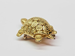 THE CUTEST Detailed 19k Gold 29x19mm Ruby Eyes Tortoise Turtle Pin Brooch