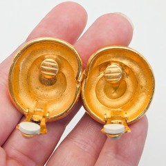 Carolee Vintage Gold Tone Hammered Spiral Swirl Clip On Earrings Round Statement