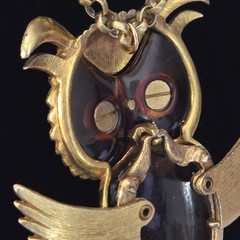 Vintage Articulated Owl Pendant Necklace Amber Lucite Eyes Wings Tail Gold Tone