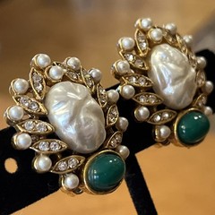 Vintage Faux Mabe & Many Pearls Green Glass Gripoix Cabochon Clip On Earrings