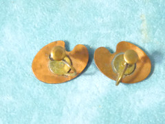 Vintage MCM Artisan Red Multi-Color Enamel On Copper Screw Back Earrings 1″L