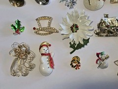 16pc Christmas Brooch Pins Snowman Angel Bell Trees Top Hat Rhinestones Holiday