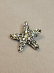 Vintage Brooch Pin Starfish Crystals Rhinestones Womens Jewelry Costume