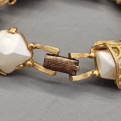 Vintage Linked Bracelet White Asymmetrical Faux Pearl Gold Tone Filigree 6.5″