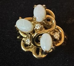 Vintage 18K HGE Size 8 Cocktail Ring with Three Fire Opals With Diamonds Sz 6.5