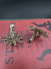 Vintage 1960’s Green Large Floral Rhinestone Flower Cip-on Earrings Sparkles MOD