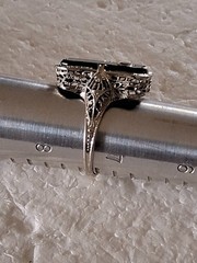 1920s Art Deco Solid 14K White Gold Filigree, Onyx Inlay & Diamond Ring 7.25