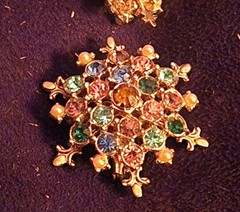 Vintage Screwback Earrings Brooch Pin Set Colorful Bead Jewel Snowflakes