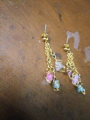 BEAUTIFUL Vintage Goldtone Chain w/ Tinted STONE Dangle Clip on Earrings