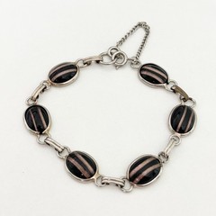 Vintage Black Cabochon Gold Specks Glass Silver Tone Chain Link Bracelet 7″