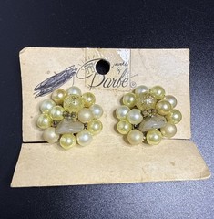 Vintage Faux Pearl Beaded Cluster Clip Earrings Clip-on Japan Vintage Jewelry