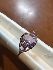 Vintage 10K Yellow Gold Three Stone Oval Amethyst Ring Sz 7.75 1.03 Grams