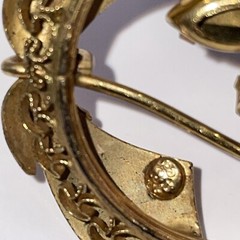 Vintage Signed Van Dell? Brown Marquee Rhinestone Bow Round Brooch Pin Pendant
