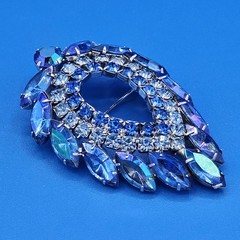 Beautiful “Blue Lagoon” Sarah Coventry Brooch by Juliana Delizza Elster (D&E)