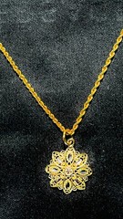 Signed Michael Anthony 14K Gold Two Tone Floral Pendant 18” Rope Chain 3.3g