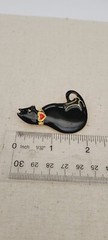 🎀 Vintage Cat Shaped Pin Brooch Black Ceramic Painted Red Heart Caller VERO