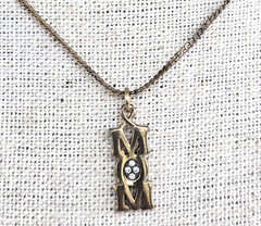 Vintage MOM w/ Clear Rhinestone Gold Tone Pendant Serpentine Chain Necklace 15″