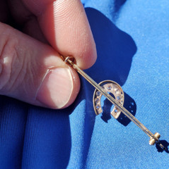 Original EARTH MINED DIAMOND Deco Horseshoe Brooch Equestrian PIN SOLID 14K GOLD