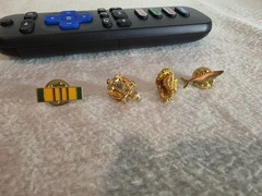 Lot of 4 Vintage Gold Tone Lapel Pins Tie Tacks Alligator Shark Scorpion Bar
