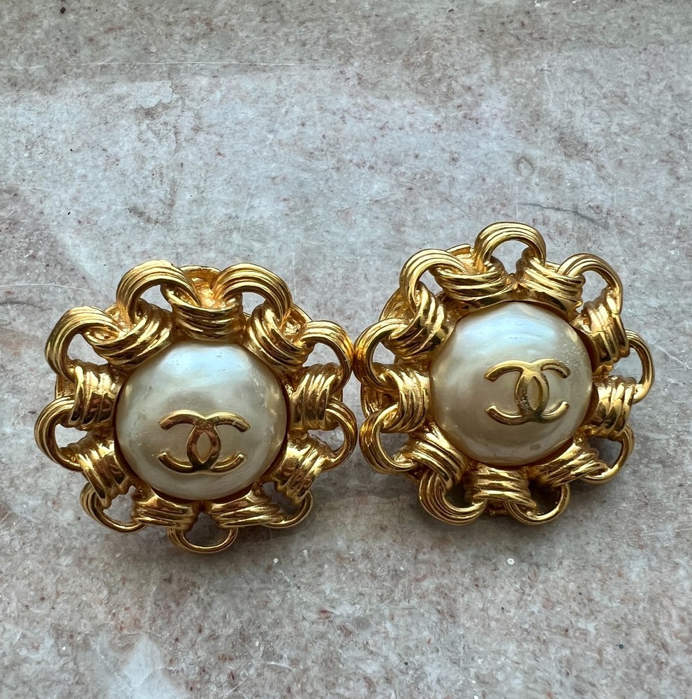 CHANEL Gold Tone Faux Pearl Triple rolo chain Border Clip on Earrings 40mm