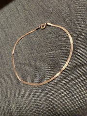 Vintage SOLID 14KT Gold Stamped 7″ Bracelet 0.79g Herring Bone New Old Stock