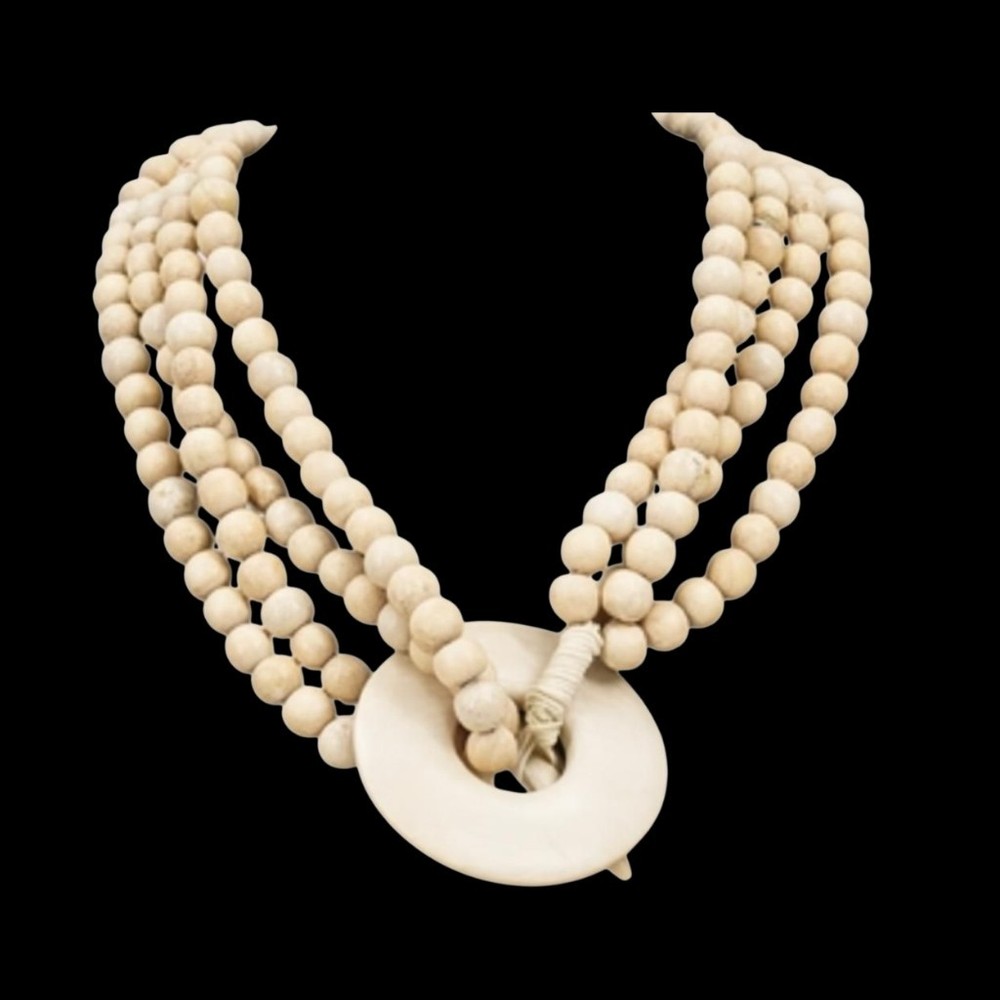 Signed Gerda Lynggaard Monies Vintage Creamy Wood Bone Disc Necklace Denmark