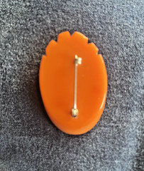 VTG Art Deco Deeply Carved Oval Bakelite Pin Brooch Amber Butterscotch 1.75 in