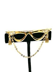 VINTAGE signed AVON GOLD TONE CAT EYE GLASSES WITH RHINESTONES PIN