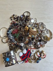 Bulk Costume Jewelry Junk Scrap Crafting 2 Lb Mixed Vintage & Contemporary Reuse