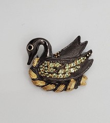 925 Swan Brooch 1.25in Rhodium Plate Sterling Silver Peridot Onyx Figural Estate